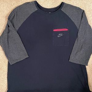 Men’s The Nike Tee, Athletic Cut